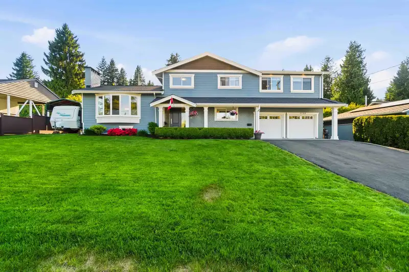 3088 STARLIGHT WAY - photo 2 of 40