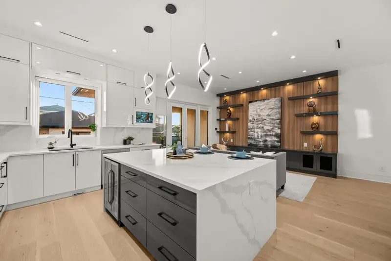 4346 PENDER STREET - photo 1 of 40