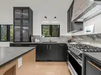 1 4088 MAPLE CRESCENT - thumbnail 11