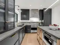 1 4088 MAPLE CRESCENT - thumbnail 12