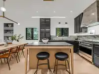 1 4088 MAPLE CRESCENT - thumbnail 10
