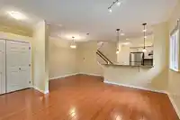 11 7788 ASH STREET - thumbnail 6