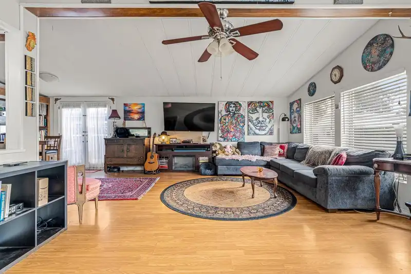 31 145 KING EDWARD STREET - photo 4 of 27