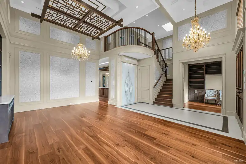 4691 FOXGLOVE CRESCENT - photo 1 of 36