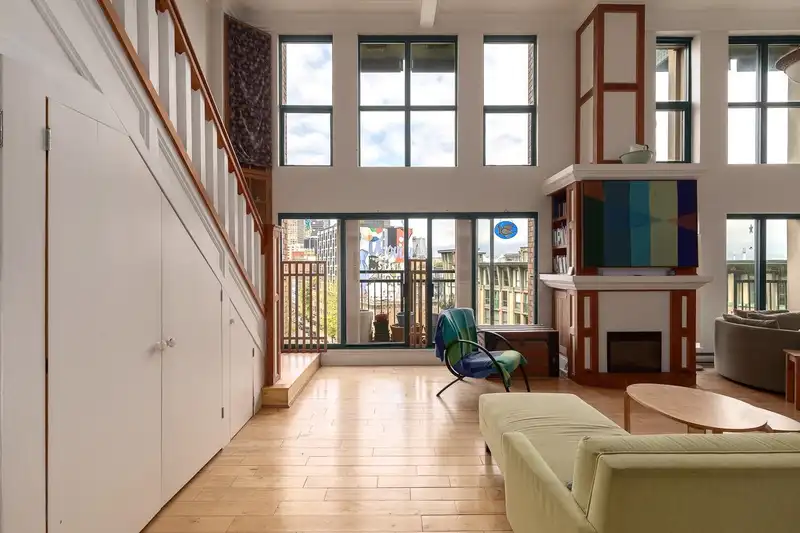607 22 E CORDOVA STREET - photo 2 of 40