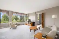 302 1480 DUCHESS AVENUE - thumbnail 7