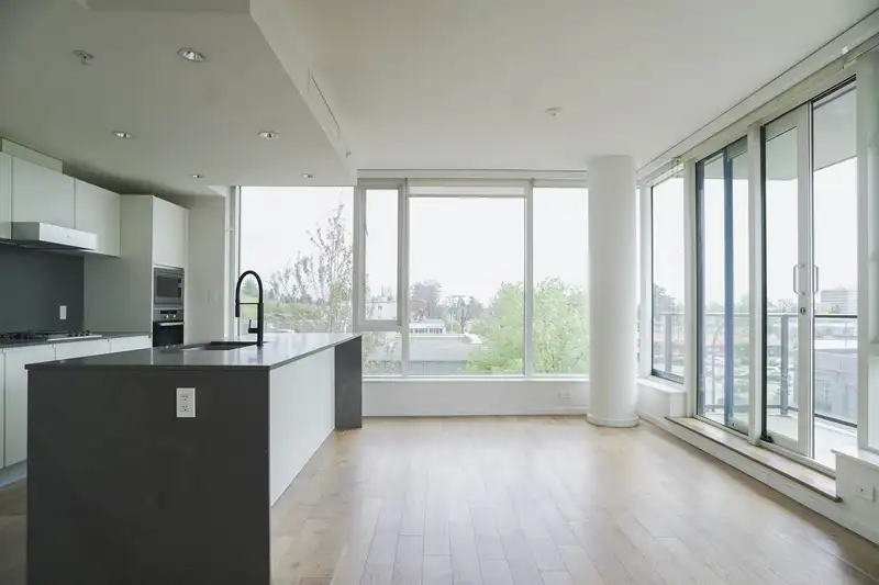 507 8588 CORNISH STREET - photo 4 of 22