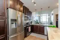 621 8067 207 STREET - thumbnail 2