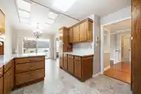 9 3054 TRAFALGAR STREET - thumbnail 7