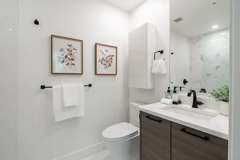 202 422 LAKEWOOD DRIVE - photo 4 of 7