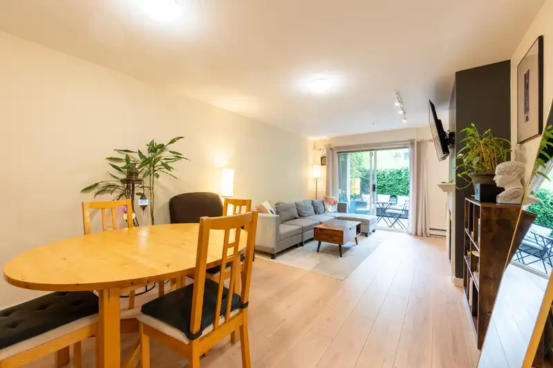 1 1386 W 6TH AVENUE - photo 3 of 33
