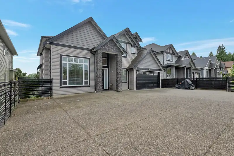 7 3363 HORN STREET - photo 3 of 39