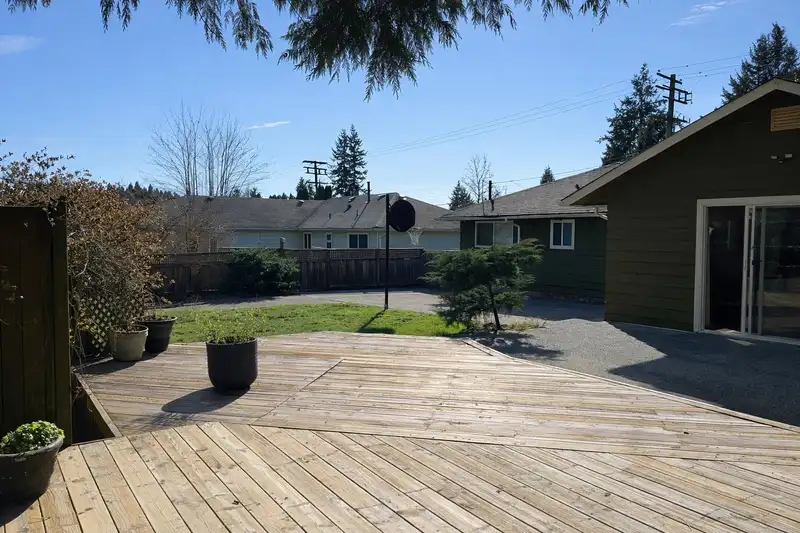 7594 118 STREET - photo 4 of 16