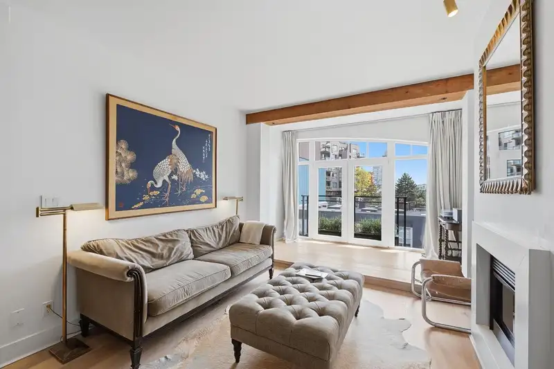 407 1275 HAMILTON STREET - photo 4 of 26