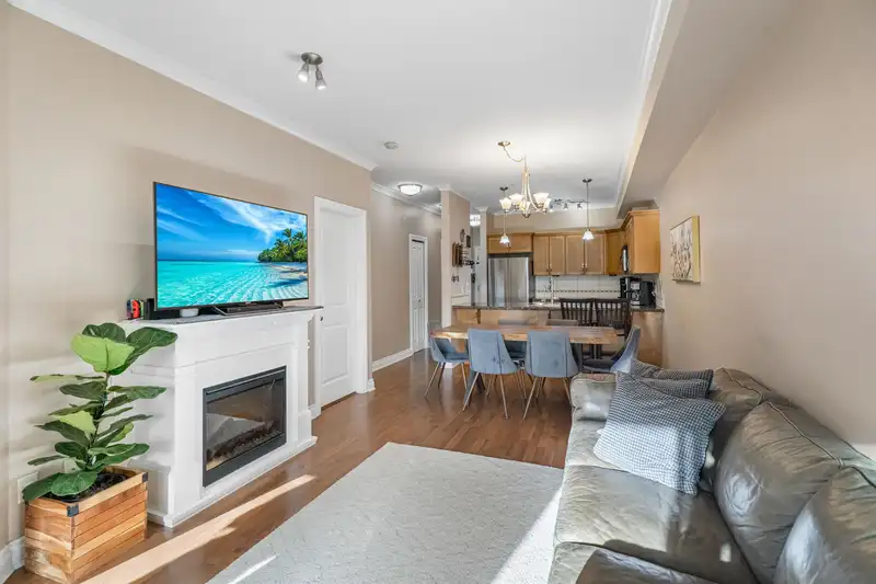 104 20286 53A AVENUE - photo 3 of 27