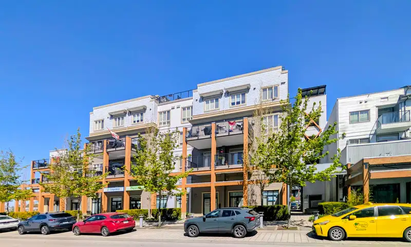 206 6077 LONDON ROAD - photo 1 of 15