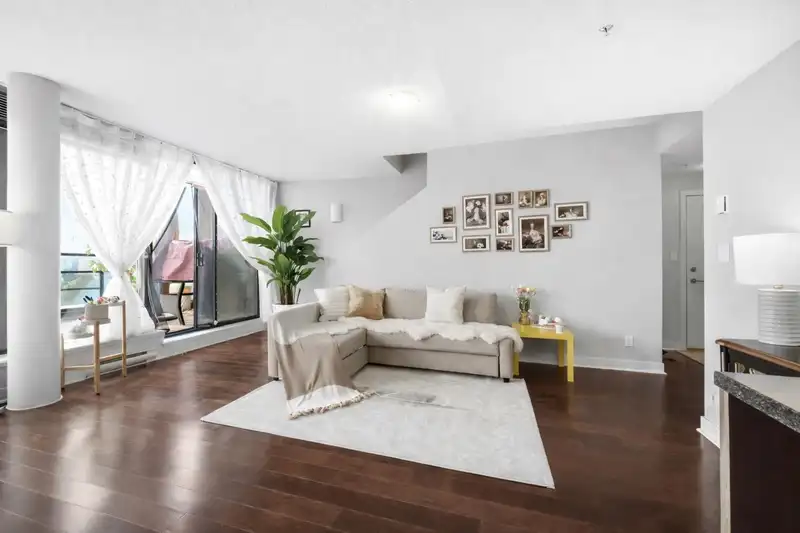1805 6333 KATSURA STREET - photo 4 of 24