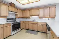5 5051 203 STREET - thumbnail 11