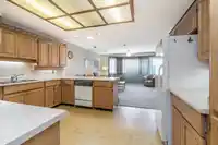 5 5051 203 STREET - thumbnail 13