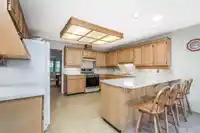 5 5051 203 STREET - thumbnail 9