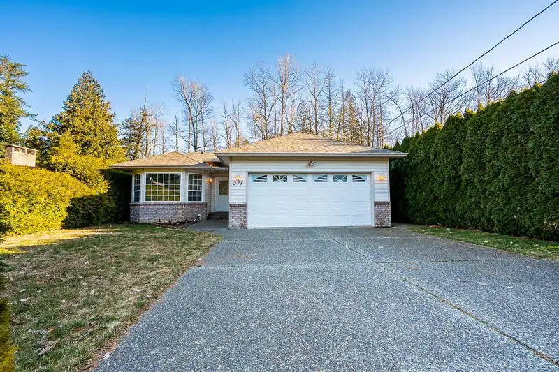 275 7TH AVENUE - photo 1 of 38