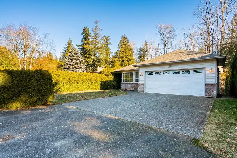 275 7TH AVENUE - photo 2 of 38