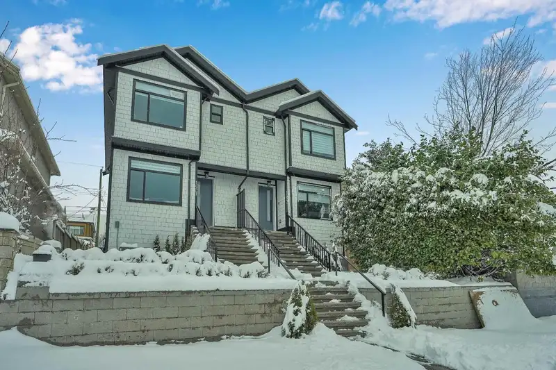 1423 E 62ND AVENUE - photo 4 of 35