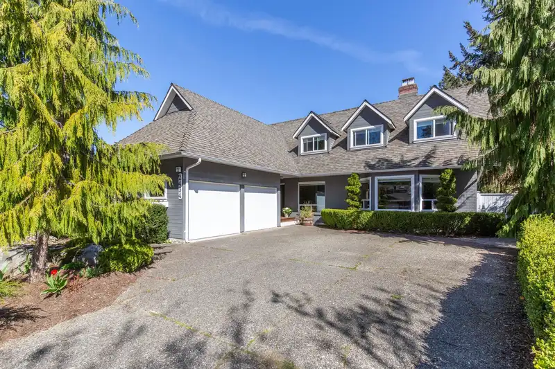 2434 127 STREET - photo 2 of 38