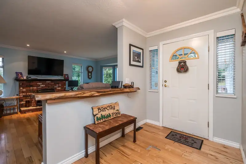24195 60 AVENUE - photo 4 of 40