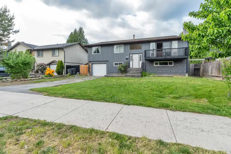 1231 PRAIRIE AVENUE - photo 2 of 32