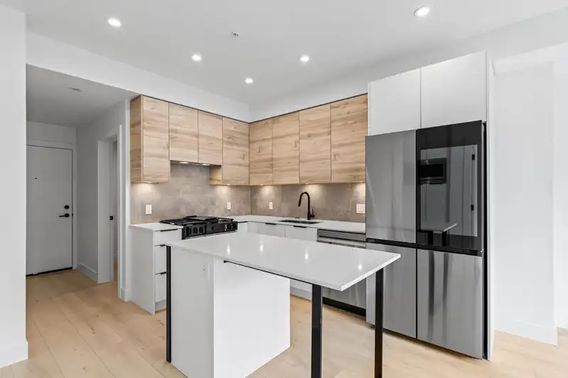 106 30494 CARDINAL AVENUE - photo 1 of 26