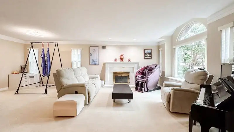 5520 WALLACE ROAD - photo 3 of 28