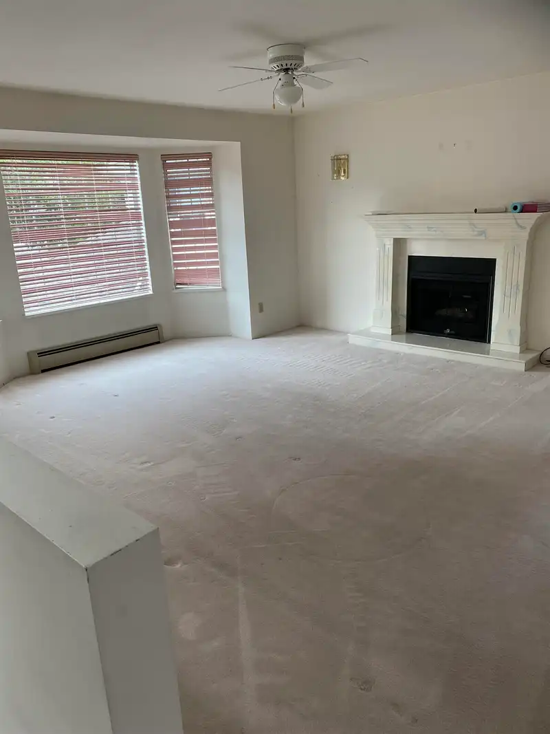 14222 91 AVENUE - photo 2 of 12