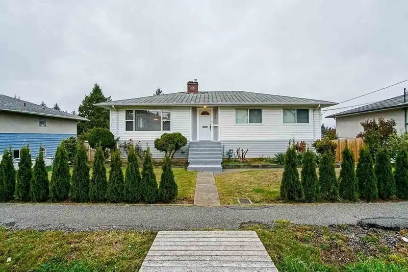12219 99 AVENUE - photo 1 of 3