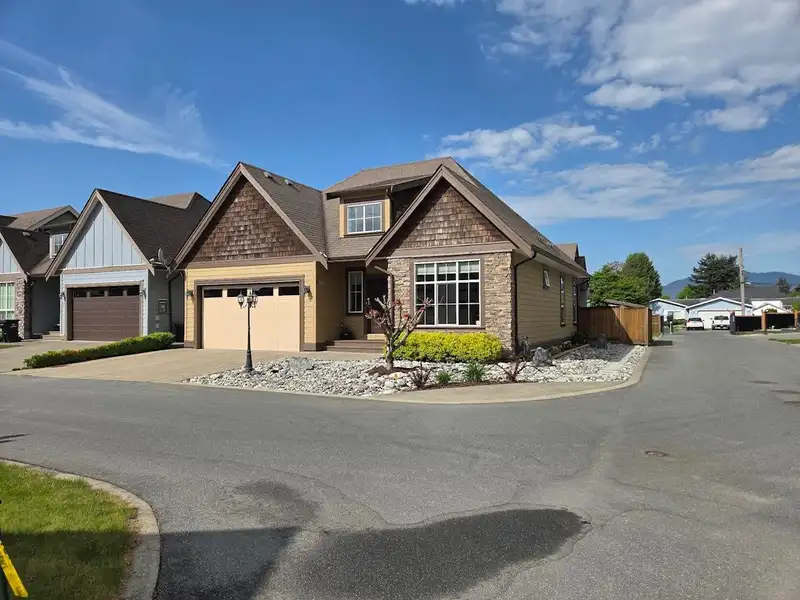 16 6110 MILLER DRIVE - photo 2 of 25