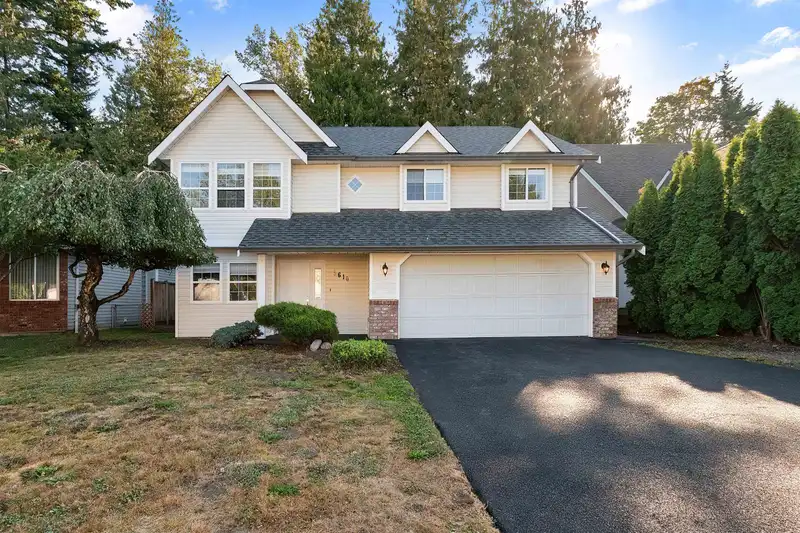 5610 JANIS STREET - photo 1 of 39
