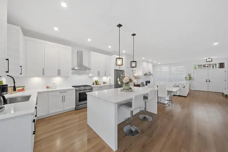 13532 BIRDTAIL DRIVE - photo 4 of 40