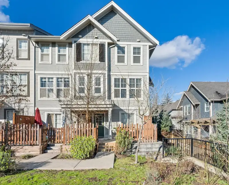 12 7169 208A STREET - photo 2 of 40
