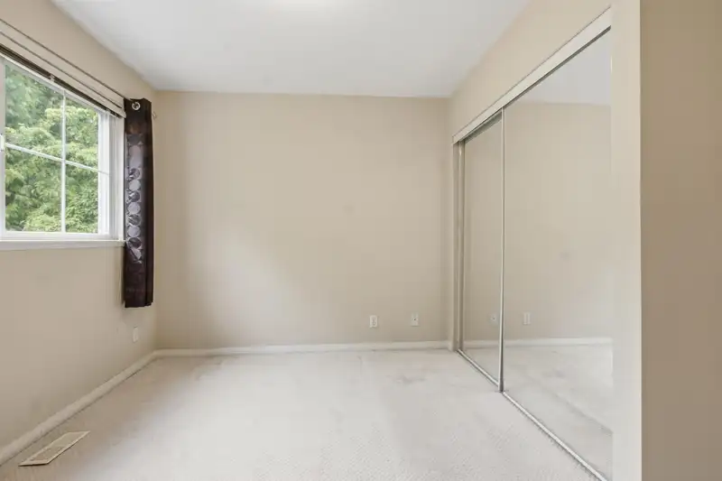 69 8888 151 STREET - photo 4 of 28