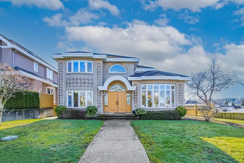 2288 W 20TH AVENUE - photo 1 of 40