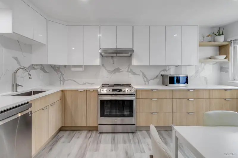 27 6100 TIFFANY BOULEVARD - photo 1 of 27