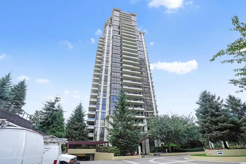 1504 2138 MADISON AVENUE - photo 1 of 24