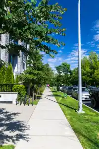 415 15351 101 AVENUE - thumbnail 1