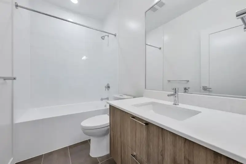 3306 8551 201 STREET - photo 4 of 29