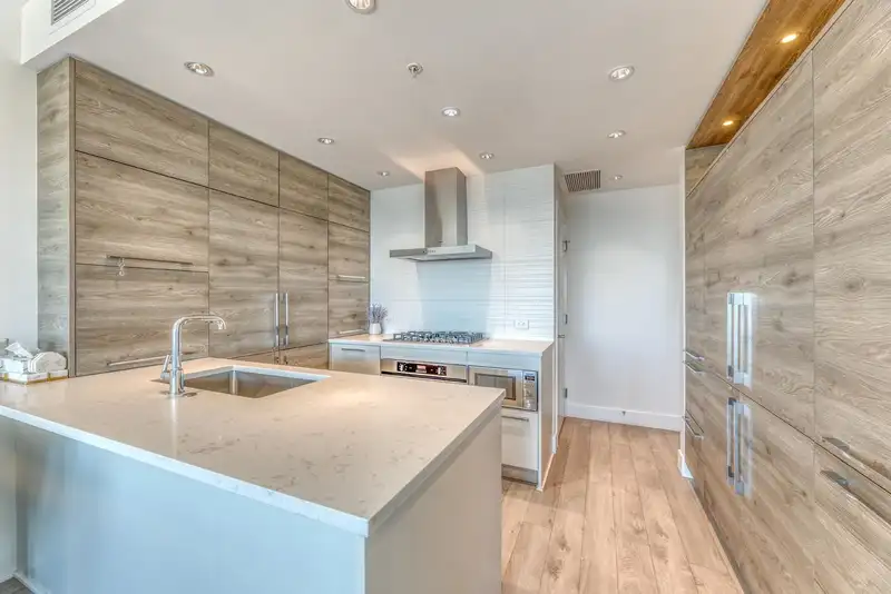 809 7303 NOBLE LANE - photo 2 of 26