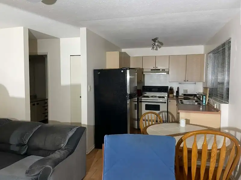 1214 CAROLE PLACE - photo 4 of 12