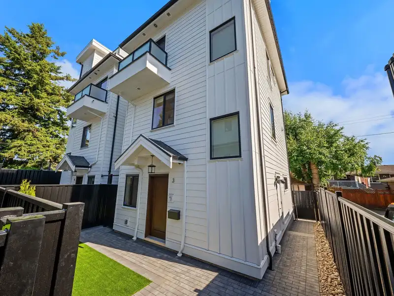 3 3786 PETER STREET - photo 1 of 38
