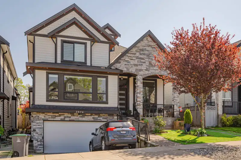 5876 139A STREET - photo 3 of 40