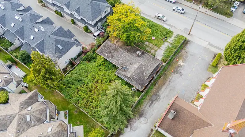 7300 ST. ALBANS ROAD - photo 4 of 7