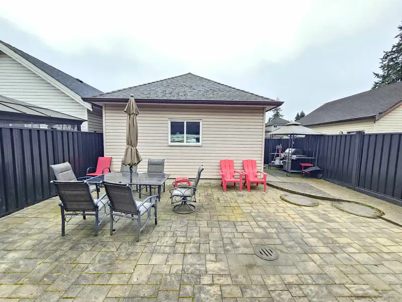 10158 128 STREET - photo 4 of 25